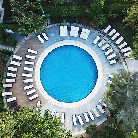 티볼리 아베니다 리베르다데 더 리딩 호텔 오브 더 월드 리스본 외부 사진 Aerial view of the pool