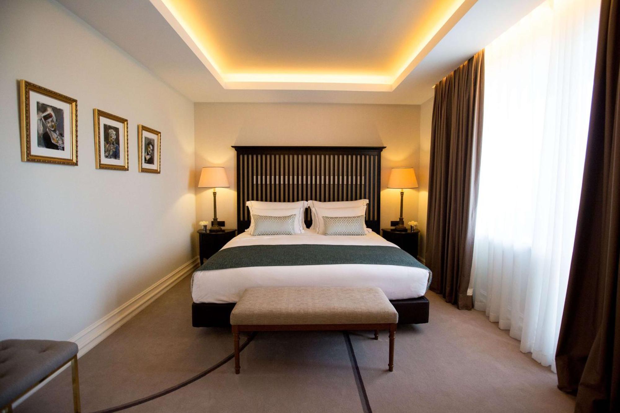 티볼리 아베니다 리베르다데 더 리딩 호텔 오브 더 월드 리스본 외부 사진 A bedroom at the hotel