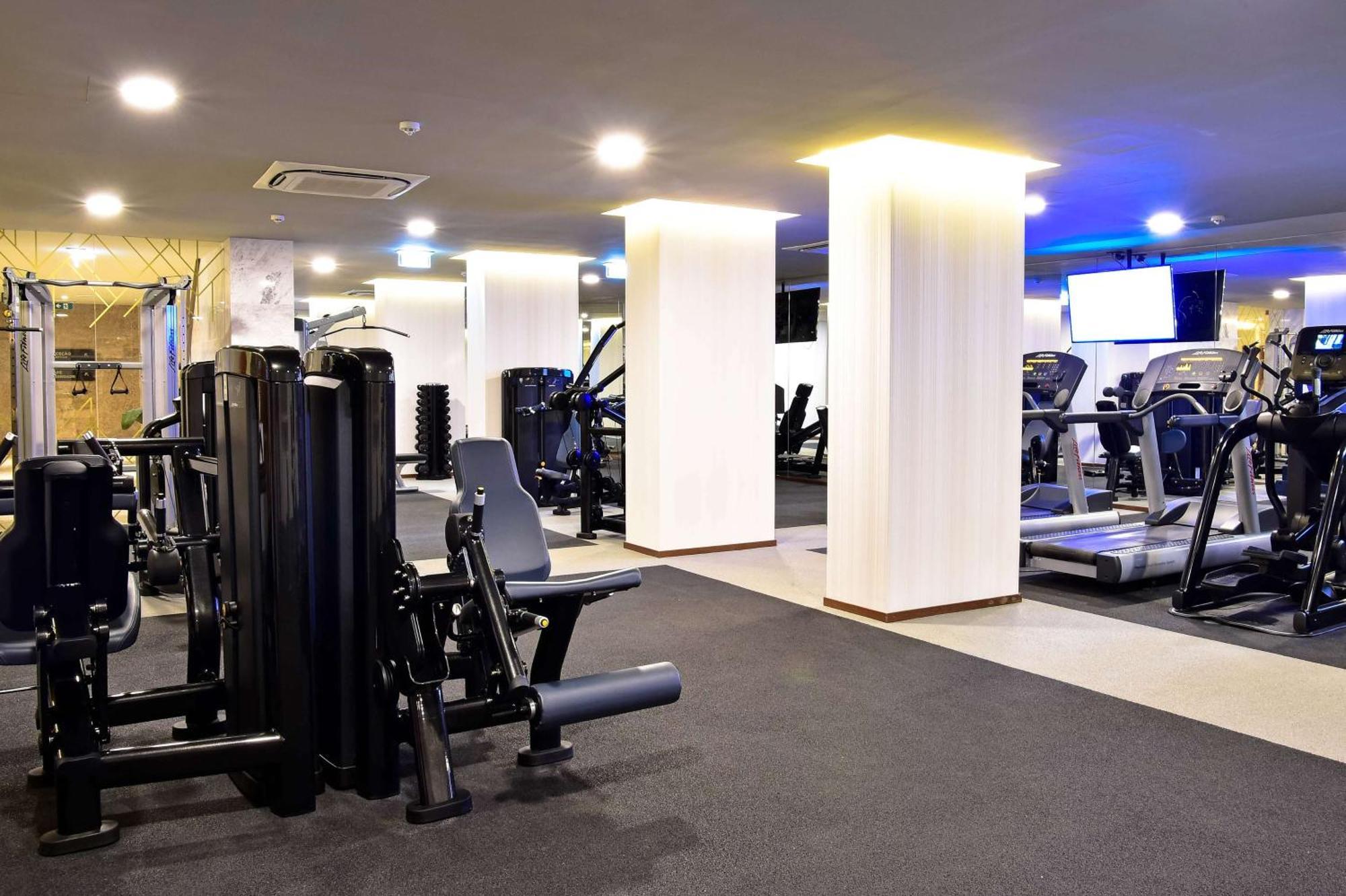 티볼리 아베니다 리베르다데 더 리딩 호텔 오브 더 월드 리스본 외부 사진 A gym in Japan